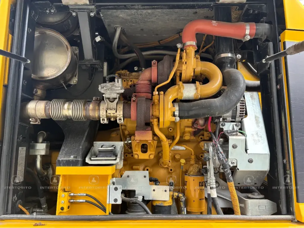 CAT M323F 0225 (1)_16_11zon.webp