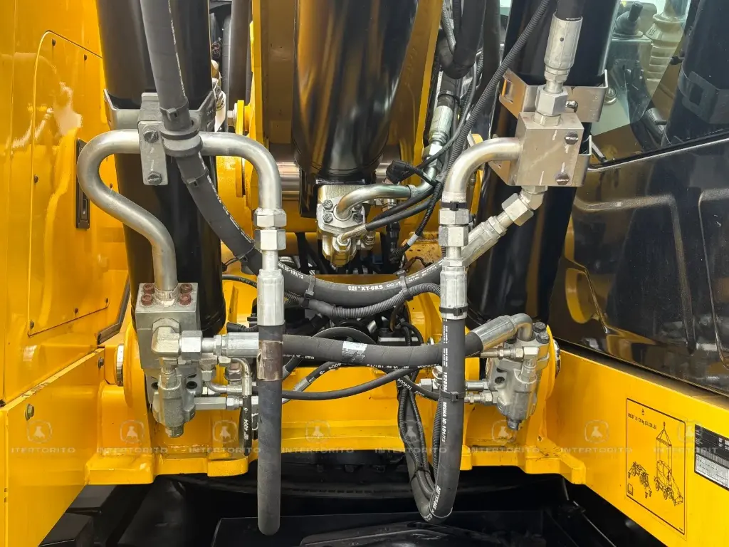 CAT M323F 0225 (18)_14_11zon.webp