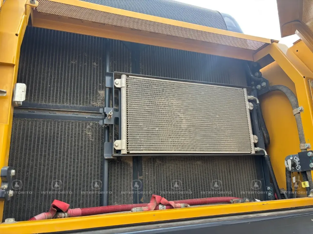 J DEERE 400E 0150 (2)_2_11zon.webp