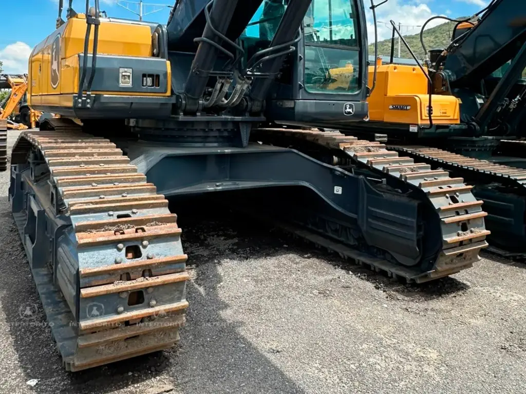 J DEERE 400E 0150 (10)_10_11zon.webp