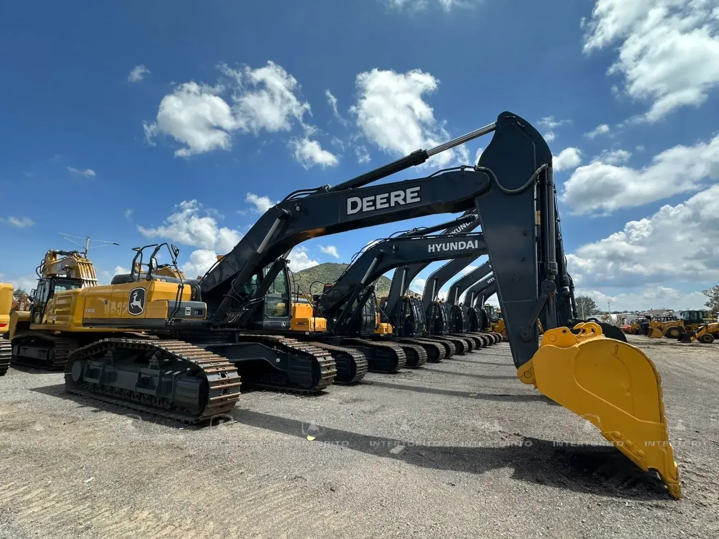 J DEERE 400E 0150 (7)_7_11zon.webp