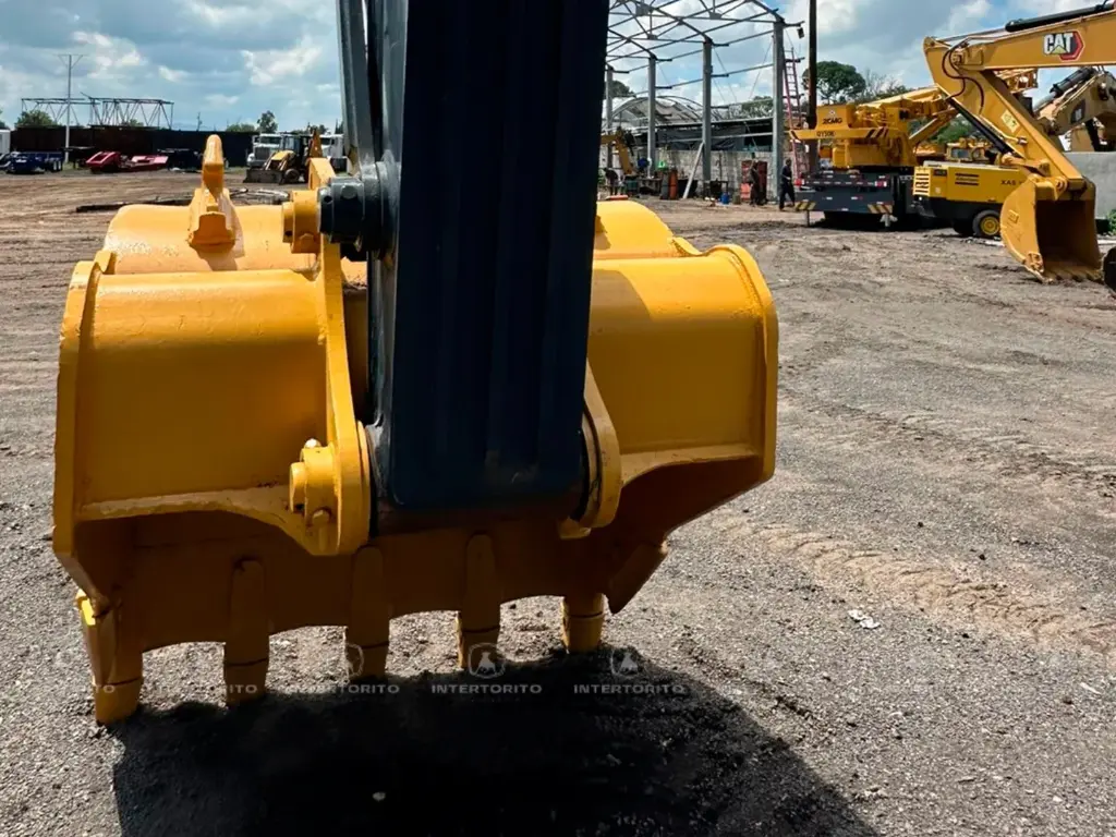 J DEERE 400E 0150 (8)_8_11zon.webp