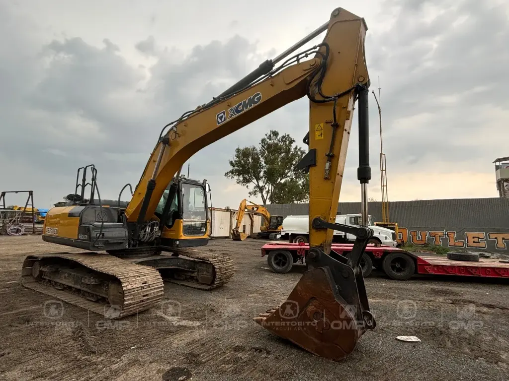 XCMG XE 210 (7).webp