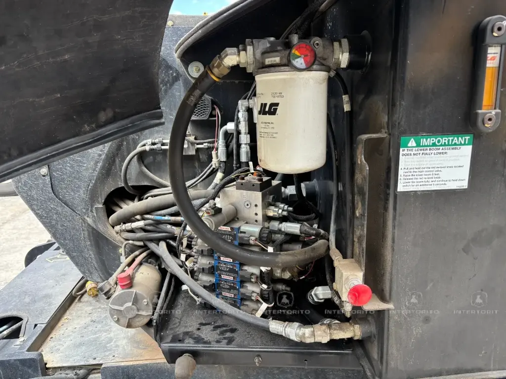 JLG 600AJ 6839 (9)_9_11zon.webp