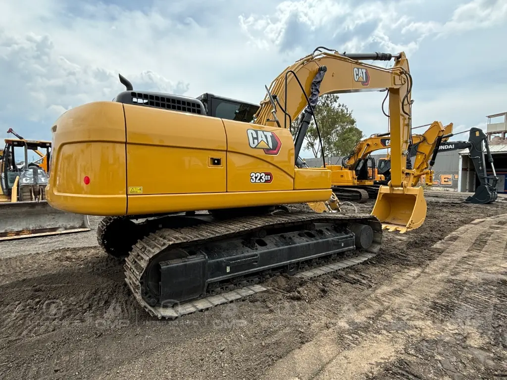 CAT 323GX 0053 (17).webp