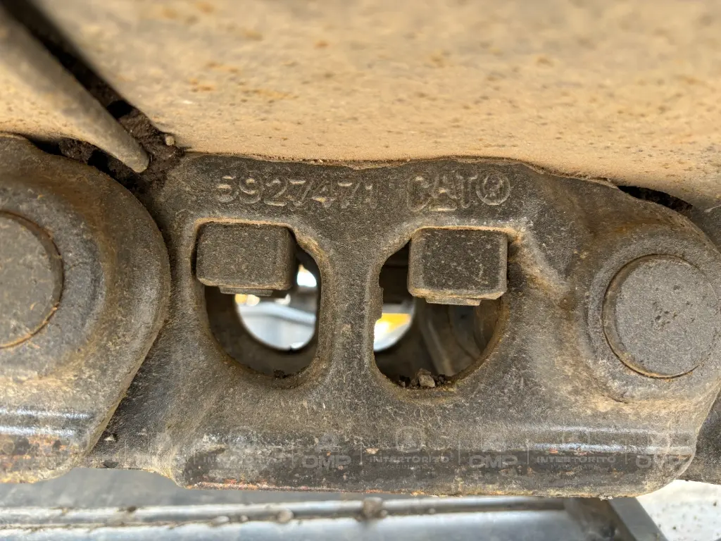 CAT 323GX 0053 (11).webp