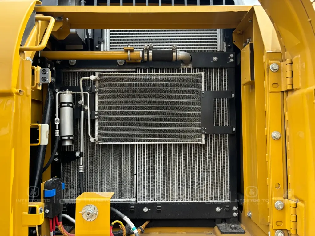 CAT 323GX 0053 (4).webp