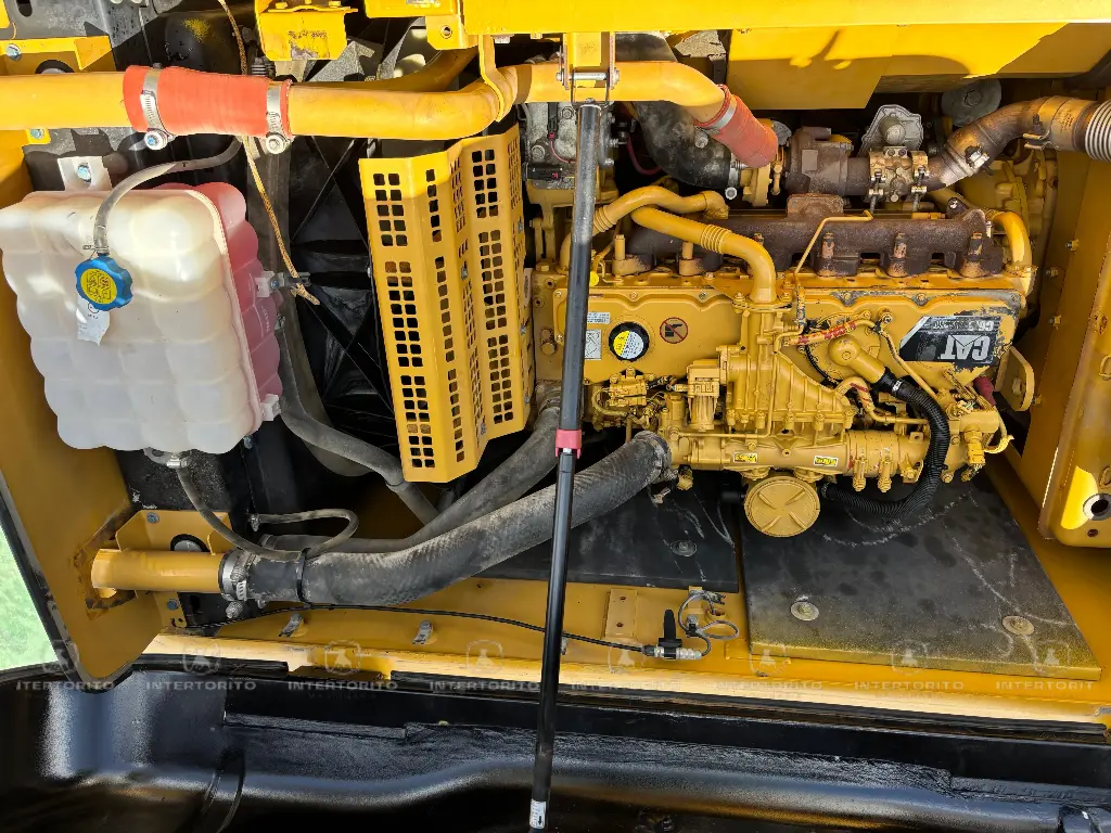 CAT 320E 0695 (15)_15_11zon.webp