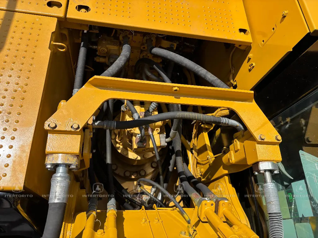 CAT 320E 0695 (17)_17_11zon.webp