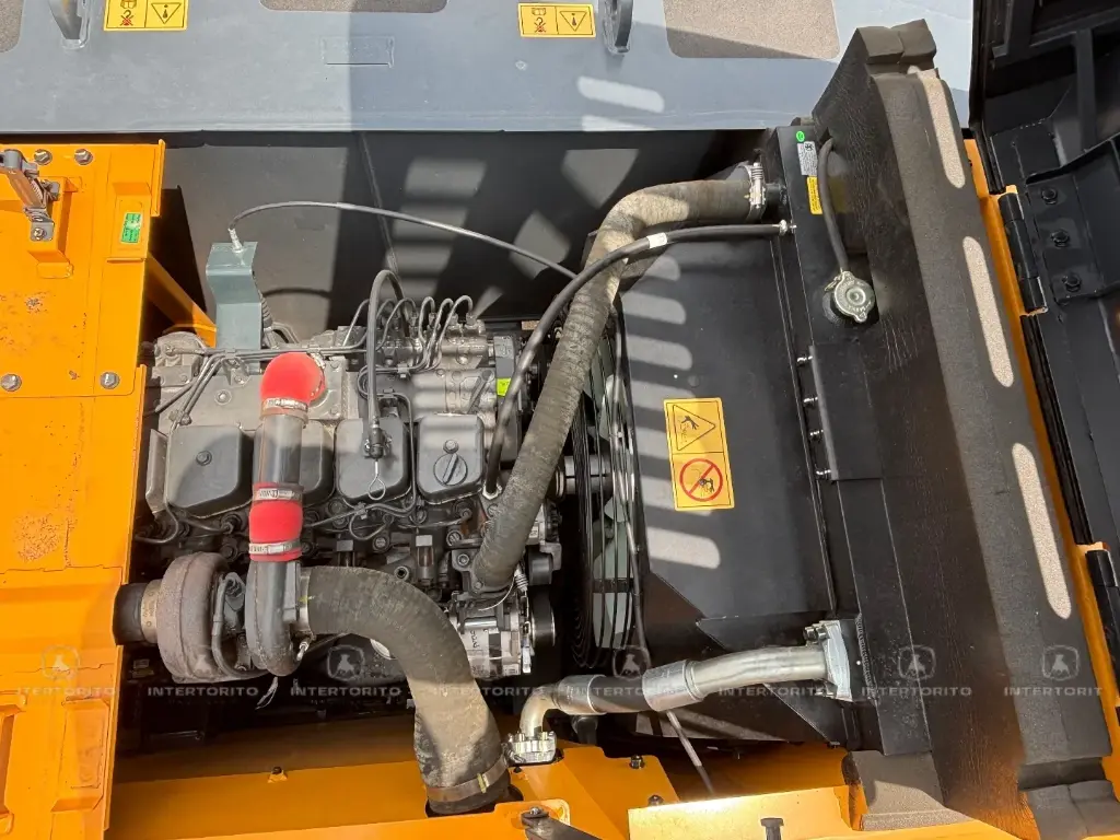 HYUNDAI R245 (17)_5_11zon.webp