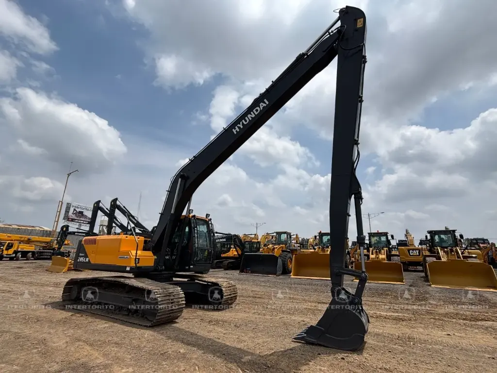 HYUNDAI R245 (12)_23_11zon.webp