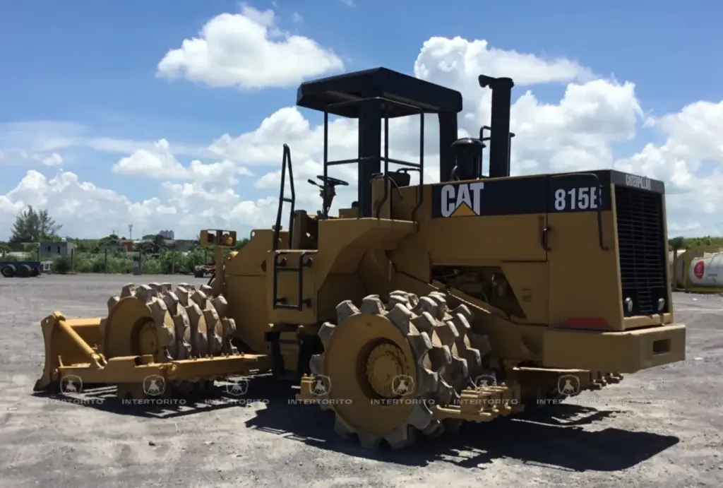 CAT 815B (1)_1_11zon.webp