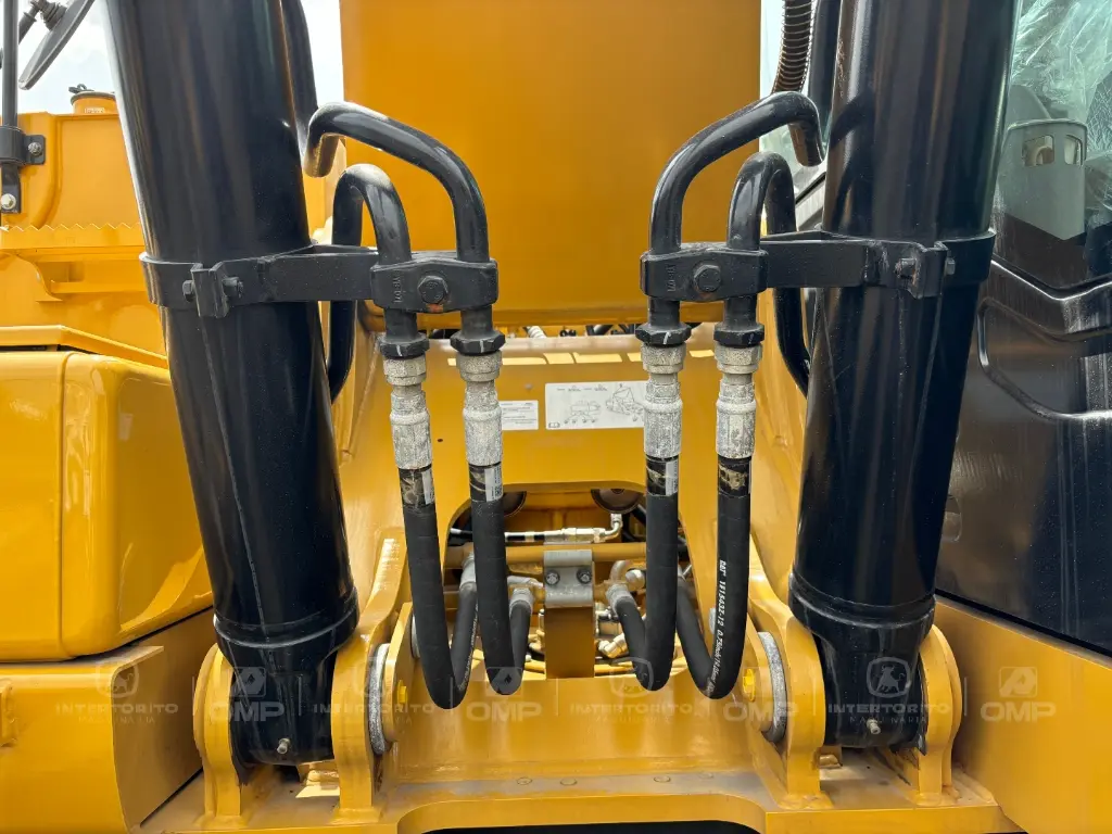 CAT 323GX 0053 (12).webp