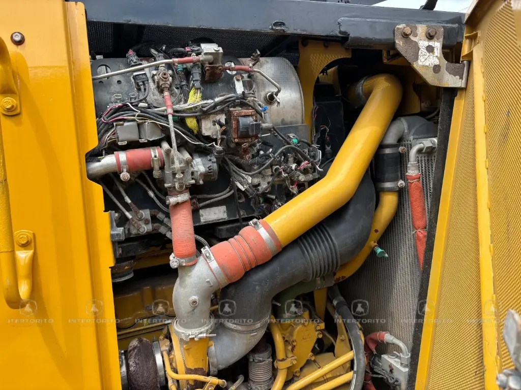 CAT D8T 1031 (12)_12_11zon.webp