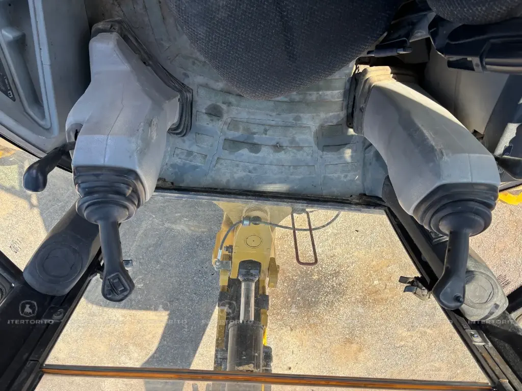 CAT 420E 1362 (15)_15_11zon.webp