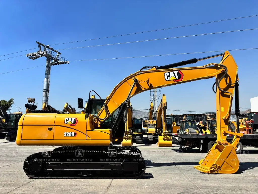 CAT 320D 7905 (2)_18_11zon.webp