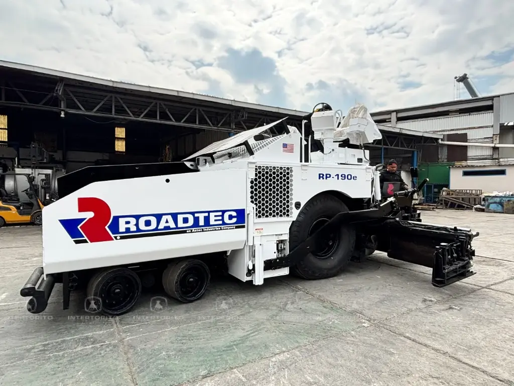 Pavimentadora ROADTEC RP190E | Intertorito