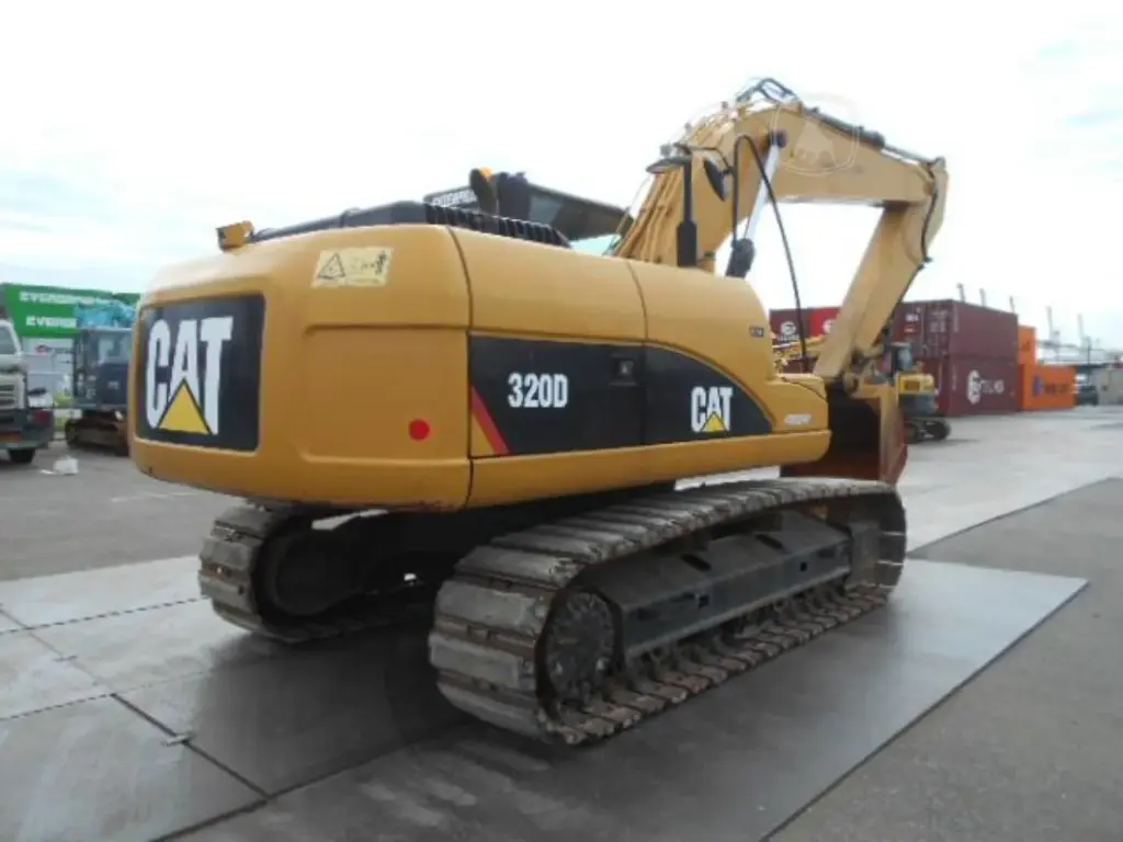 CAT 320D 7918 (5)_16_11zon.webp