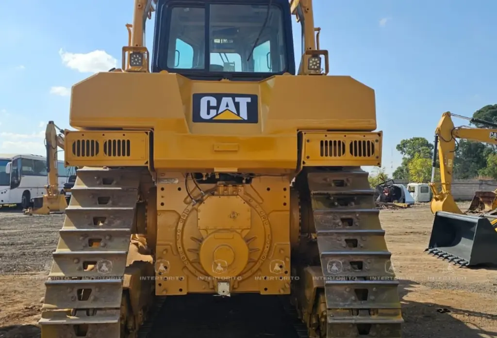 CAT D8R 4557 (1)_1_11zon.webp