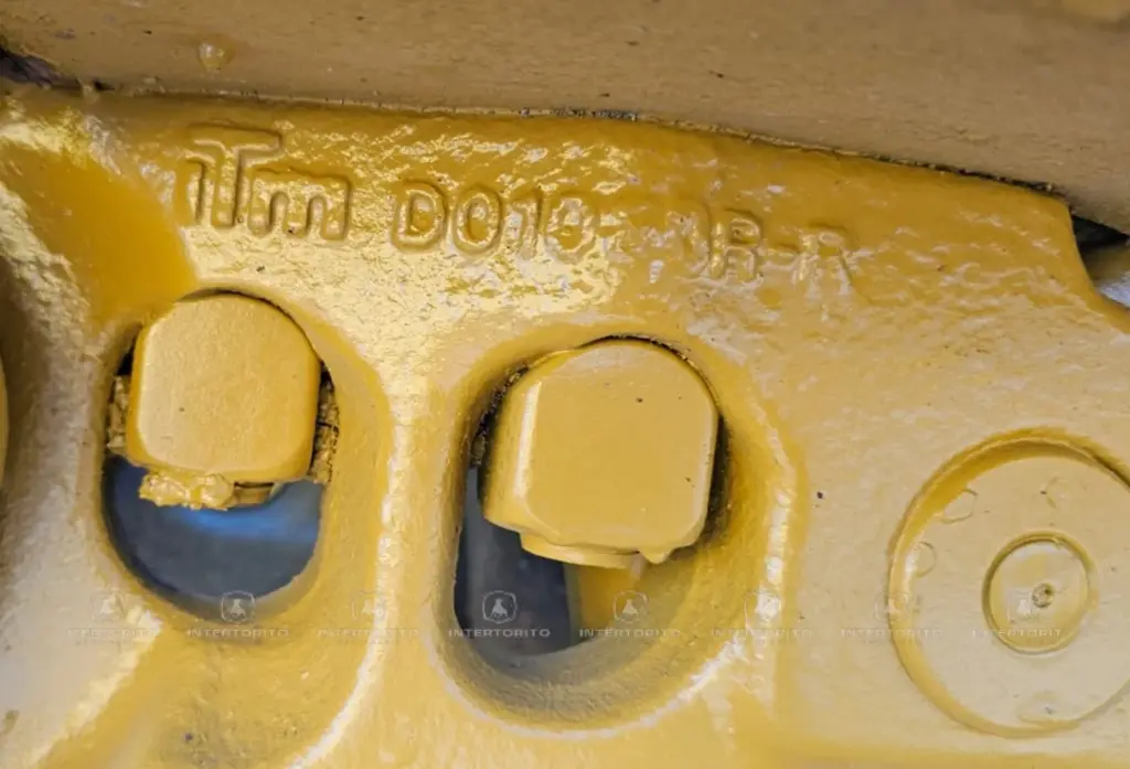 CAT D8R 4557 (4)_4_11zon.webp