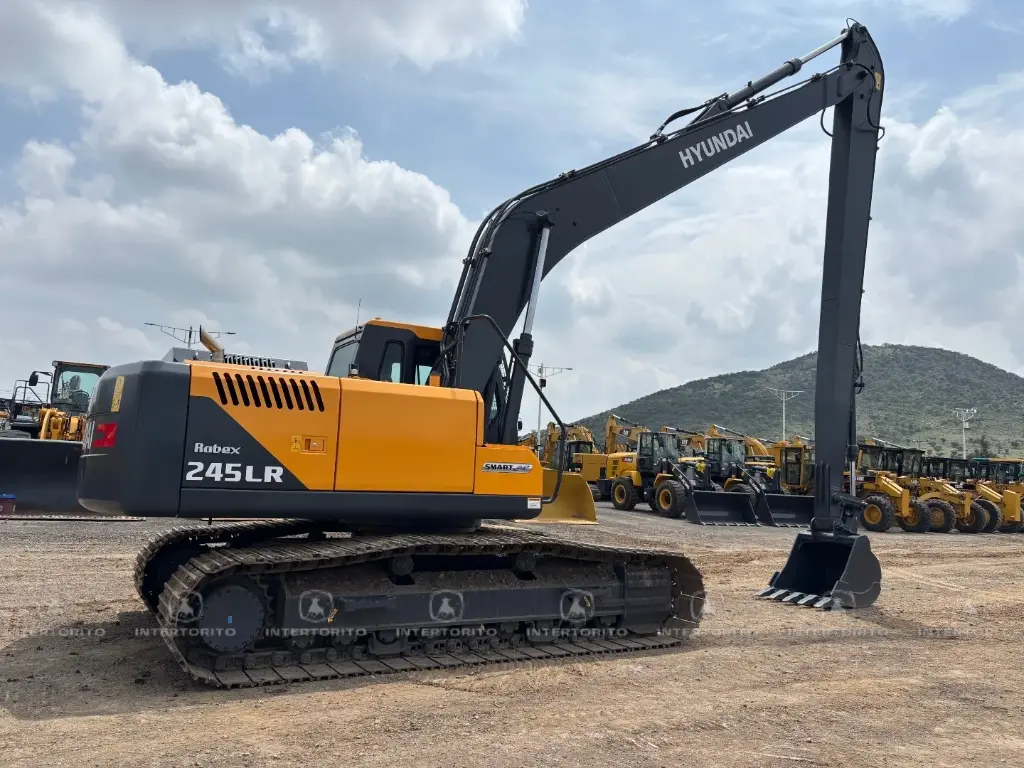 Excavadora HYUNDAI R245 LR | Intertorito