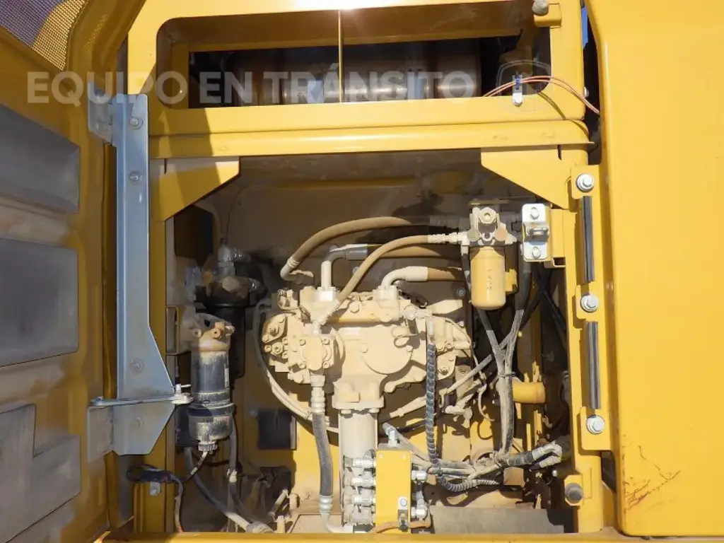 CAT 320E 2105 (10)_6_11zon.webp