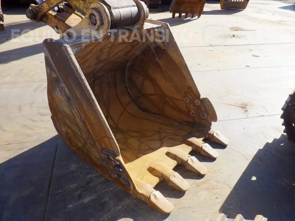 CAT 320E 2105 (12)_8_11zon.webp