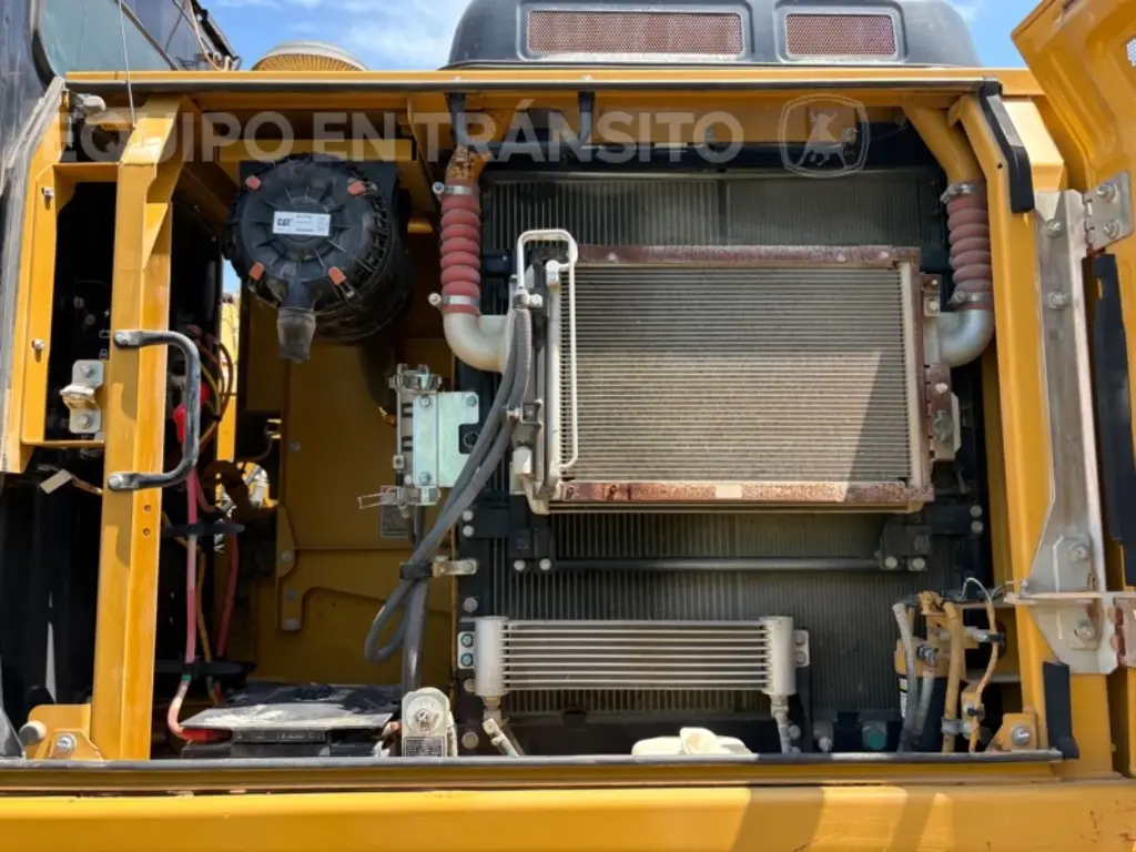 CAT 320E 3452 (8)_5_11zon.webp