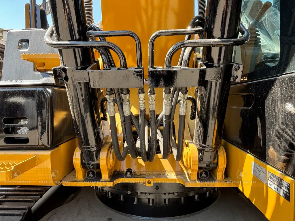 CAT 320E 1737 (14).webp