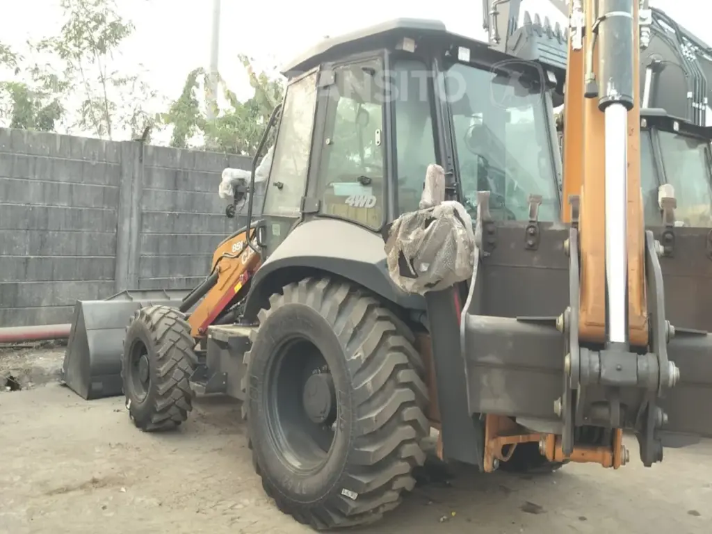 CASE 581FX (1)_8_11zon.webp