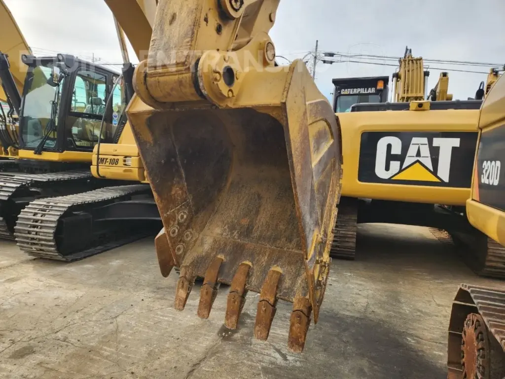 CAT 320D 8052 (8)_2_11zon.webp