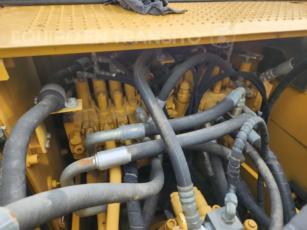 CAT 320D 8052 (15)_9_11zon.webp