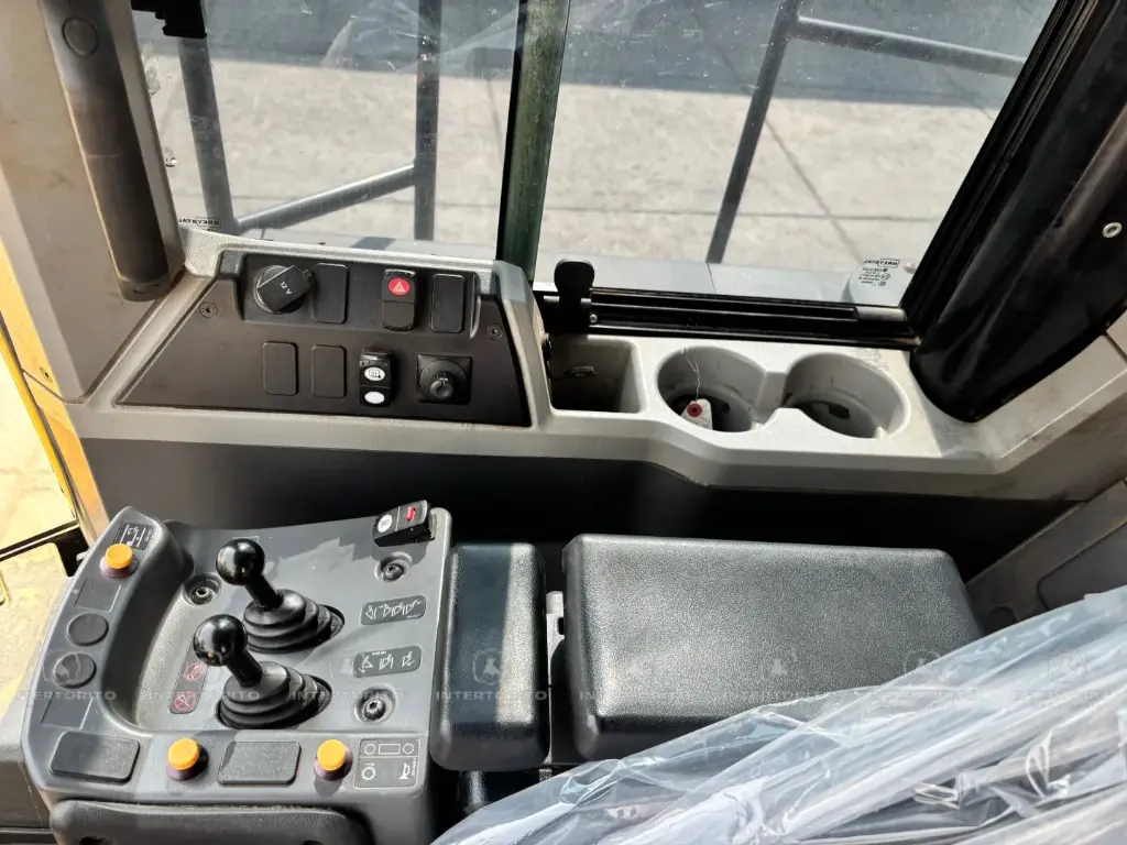 CAT 980M 0138 (16).webp