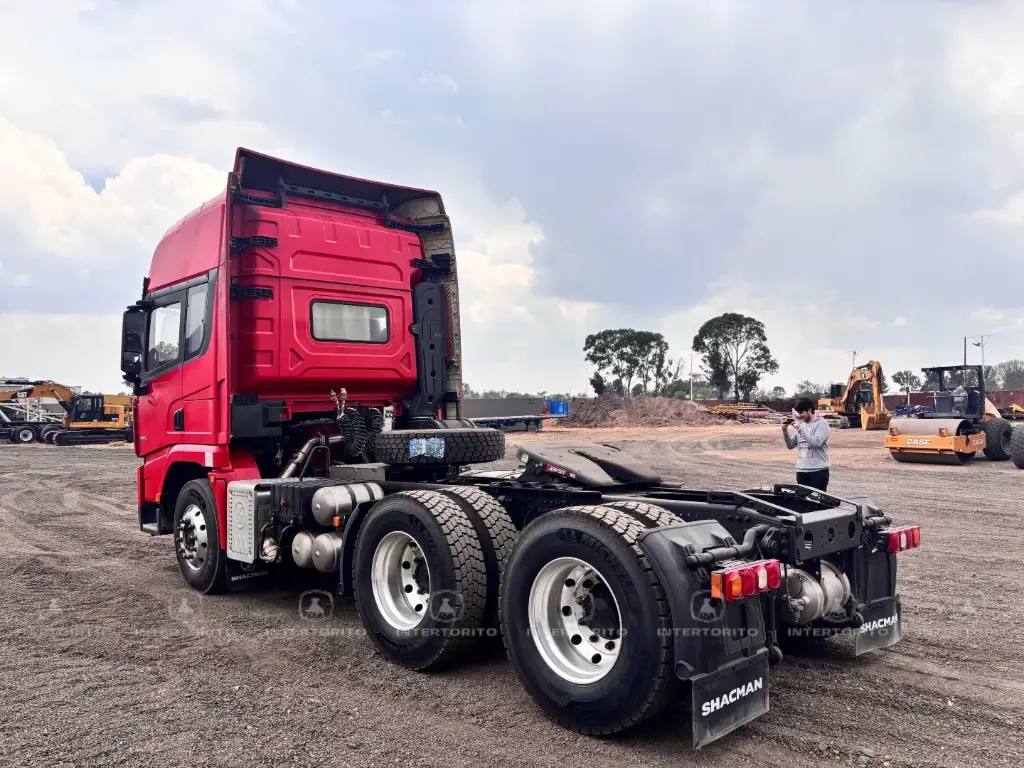 SHACMAN 3000 ROJO (7)_2_11zon.webp