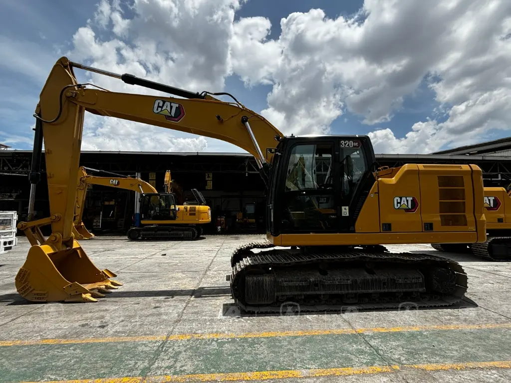 CAT 320GC 2557 (16).webp