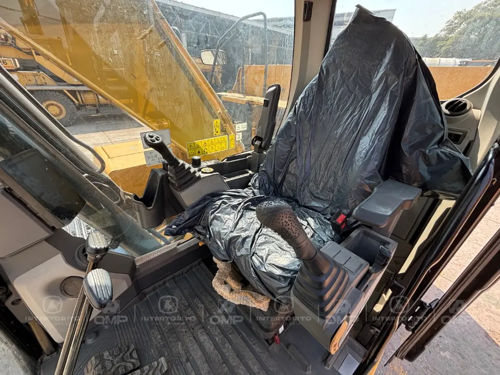 CAT 320GC 2436 (16).webp