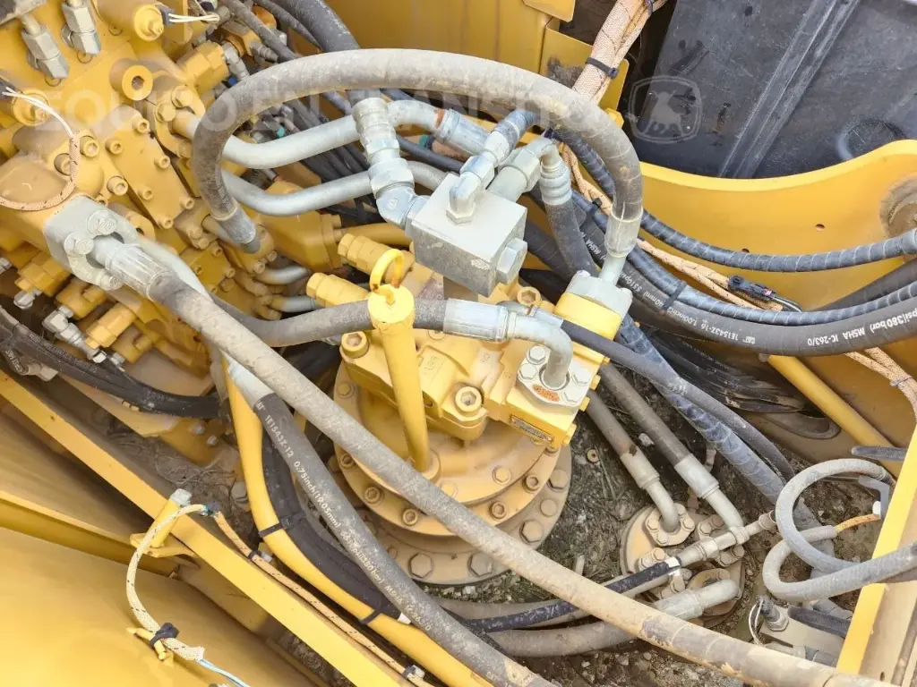 CAT 320E 2638 (7)_3_11zon.webp