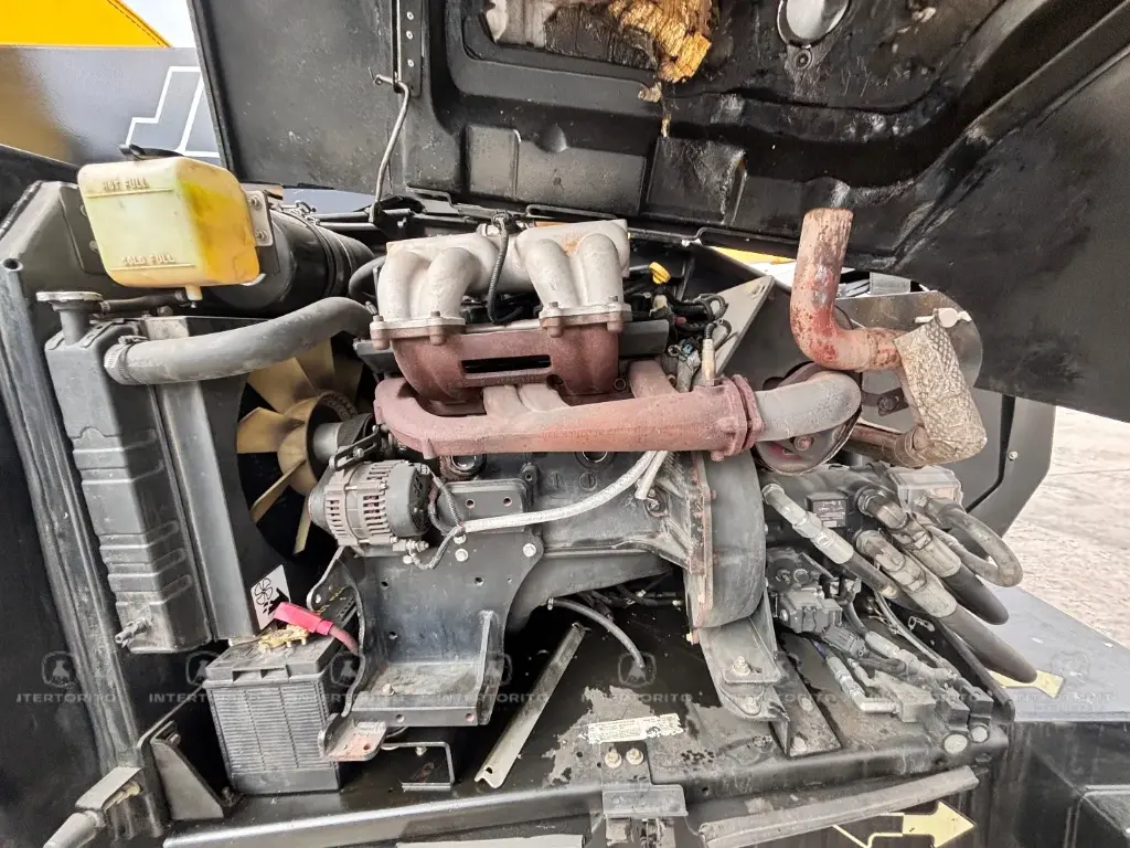 JLG 600AJ 6839 (11)_8_11zon.webp