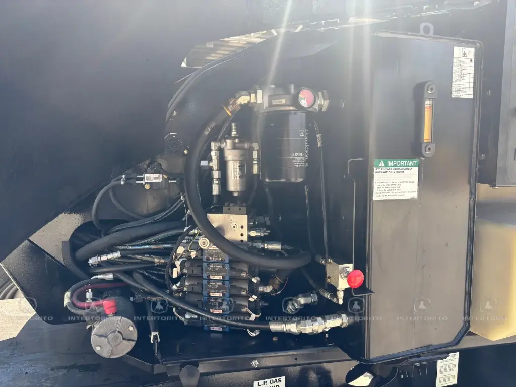 JLG 600AJ 6839 (4)_1_11zon.webp