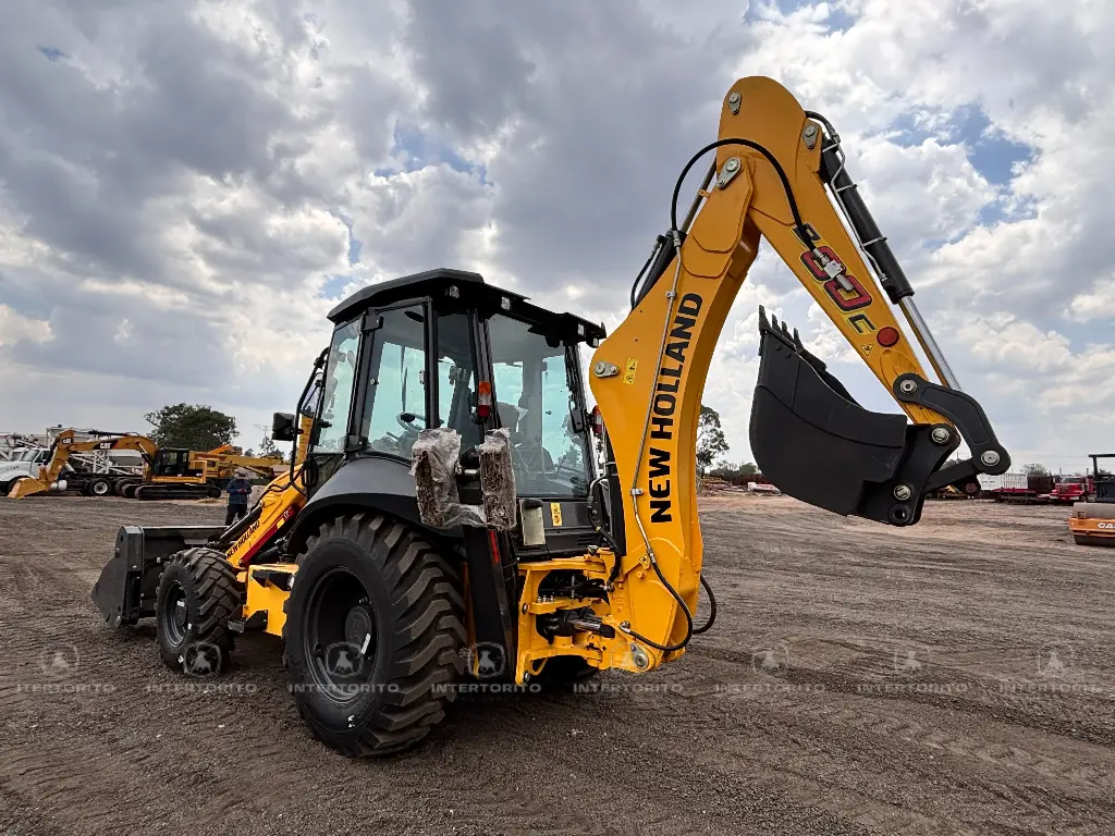 NEW HOLLAND B80C 7886 (4)_13_11zon.webp