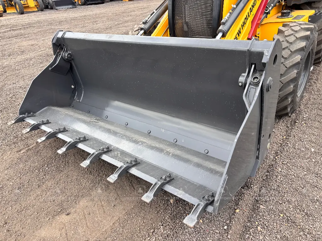 NEW HOLLAND B80C 7886 (9)_2_11zon.webp