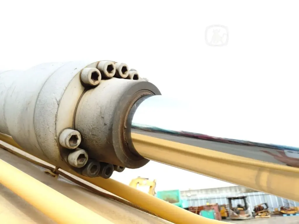 CAT 320D 5391 (8)_18_11zon.webp