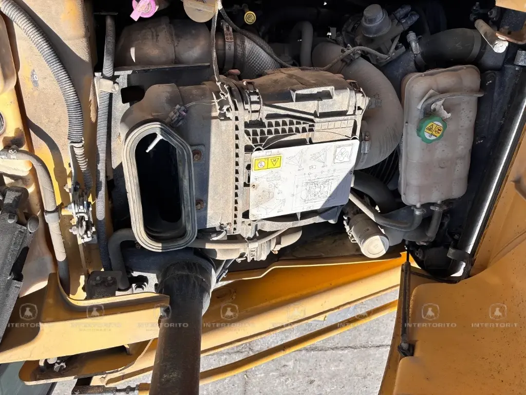 CAT 420XE 1045 (21)_18_11zon.webp