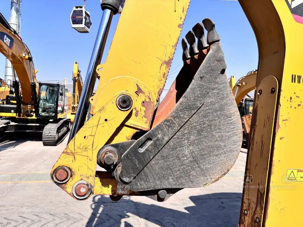 CAT 420F2 IT 5898 (5)_22_11zon.webp