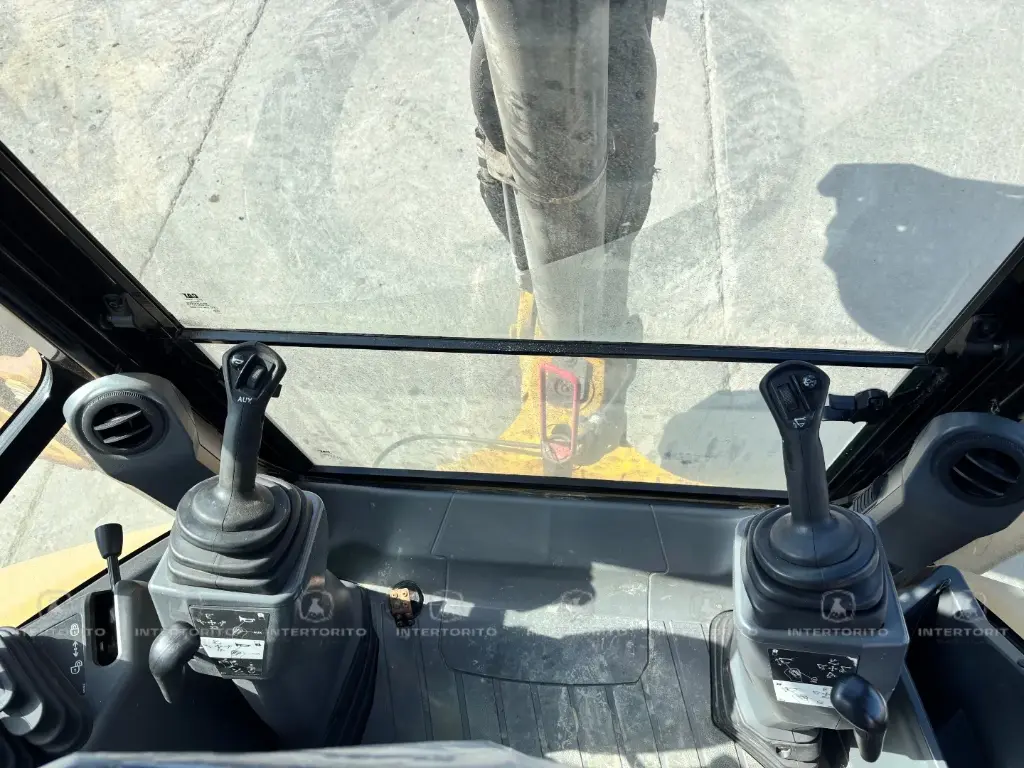 CAT 420F2 IT 5898 (16)_11_11zon.webp