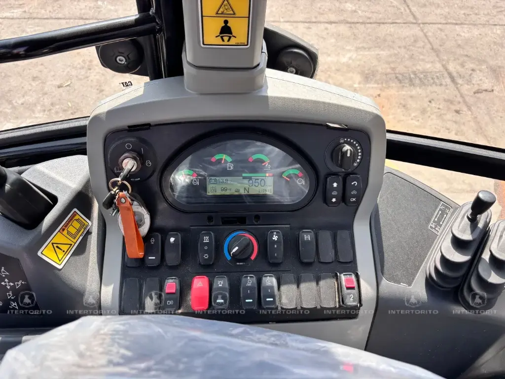 CAT 420F2 IT 5898 (18)_13_11zon.webp