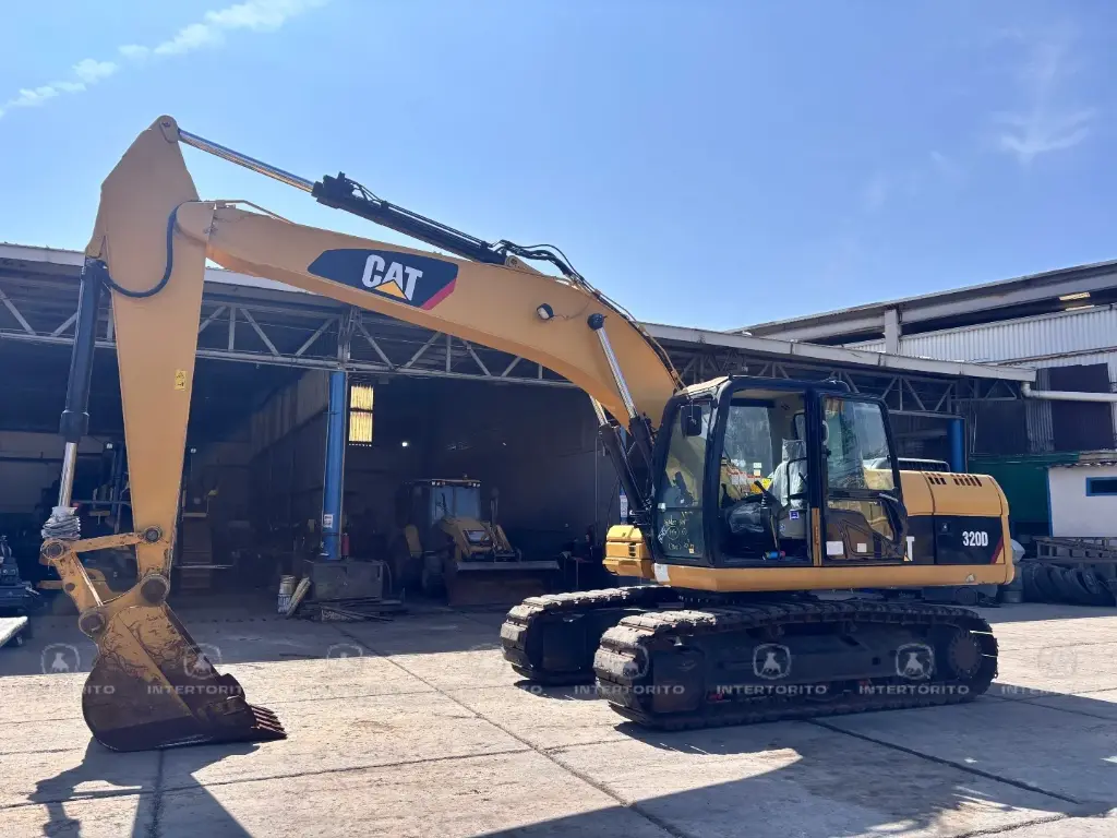 CAT 320D 7918 (7)_18_11zon.webp