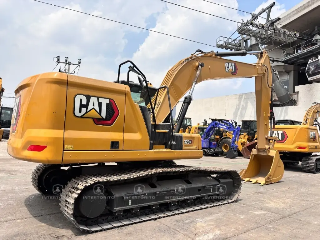 CAT 320GC 0180 (6)_21_11zon.webp