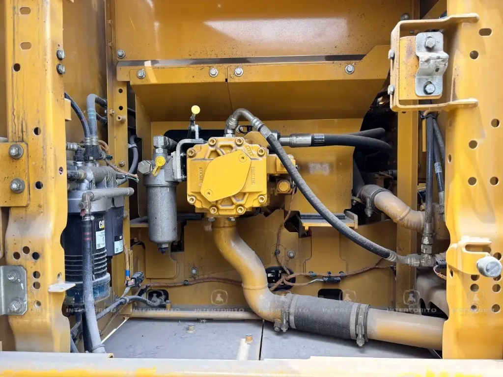 CAT 320GC 0180 (17)_11_11zon.webp