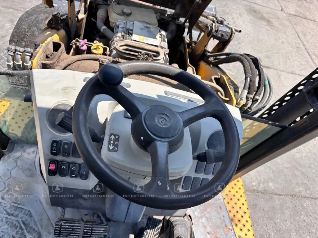 CAT 420F2 1149 (17)_13_11zon.webp